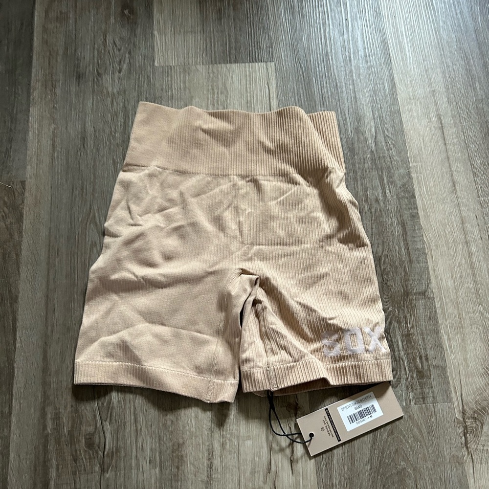 NWT Sarah’s Day x White fox biker shorts